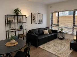 Modern Apartment in Clifden Town Centre Sleeps 4