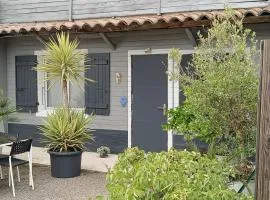 Gîte 1 à 4 Personnes - Montélimar Sud - Parking Privé