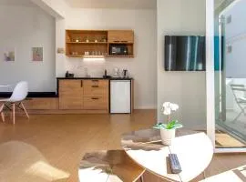 Coastline Apartment Ligia Bay