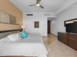 Luxury Beach Condo with Resort Access Vidanta, ξενοδοχείο σε Nuevo Vallarta 