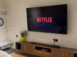 استديو فيو قريب من الشاطى