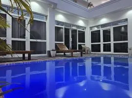 White pearl watamu