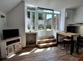 Studio cosy et lumineux