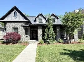 Story Book Cottage Near Downtown Johnson City