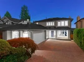 Oceanside Luxury King Suite Close to Ferry