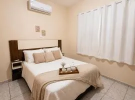 Casa com quintal | Perto do Horto c/ ar e garagem