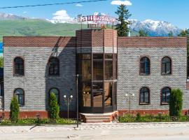 Tashrabat Hotel: Karakol şehrinde bir otel