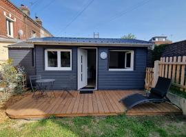 Tiny House l'Annexe, hotel i Sotteville-lès-Rouen