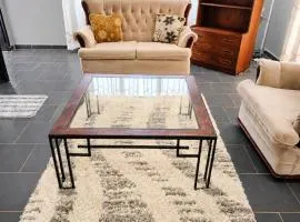3-Bedroom Guesthouse in Brookeview, Borrowdale