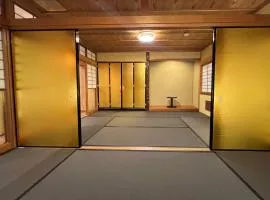 鈴籠長浜城 豊臣の間 - 布団4組 ソファーベッド1台 エキストラベッド4台 - 最大14名