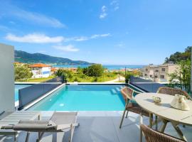 Videre Golden Private Pool Suites, Hotel in Potamia