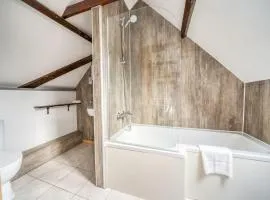 Beautiful Cottage in New Forest with Wood Burner