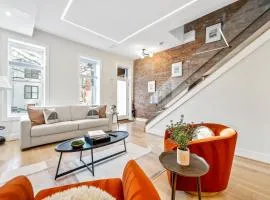 Sleeps 12 Downtown Entire home with rooftop