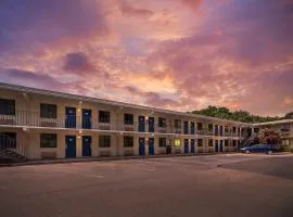 Travelodge by Wyndham Norfolk Airport