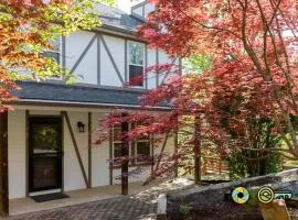 Lakeview 17B: 4Season Retreat