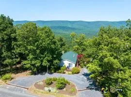 4137 Supinlick Ridge: Sparkling Bear Lodge