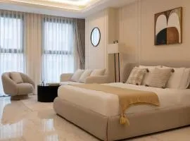 Grand Madison Suite Residence - District 1, Prime Location - Walk from Japan Town, Vincom Center, Opera house, Walking Street