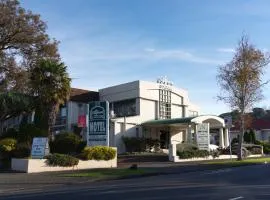 Alpers Lodge & Conference Centre
