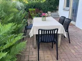 Modernes Apartment mit großer Terrasse