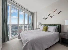 Modern 1 Bedroom Condo Iceboat Terrace Downtown Toronto