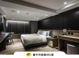 Autumn Willow Hotel
