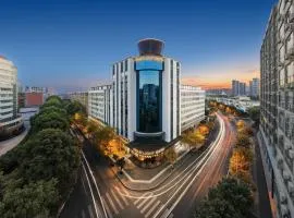 Kunming Guandu GuanShang Guomao Center ATOUR LIGHT Hotel
