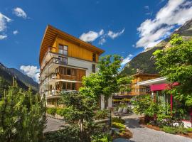 DAS VIER Sport und Wellnesshotel, hotel en Sankt Leonhard im Pitztal