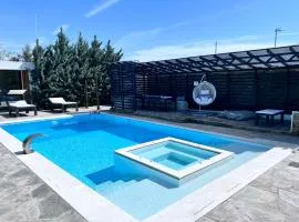 Olivujoj Boutique Pool Villa & Suites