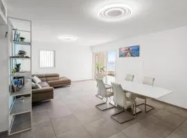 Stunning Sea View 3BDR With Terrace By Isrentals