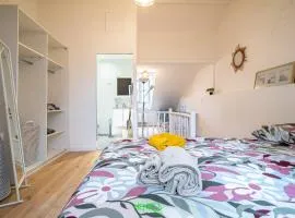 2nd floor bedroom in bourgeois house
