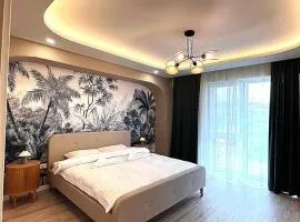 Luxury Boutique Apart-Cinema Room-Panoramic View