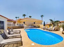 Spacious Villa Victoria Heated Pool