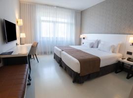 Hotel Ilunion Bilbao, хотел в Билбао