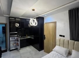 A Luxurious and Comfortable Studio Apartment, hotel v mestu Ikeja