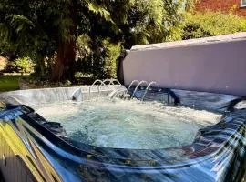 Luxury Grand Victorian Hot Tub Stunning Garden
