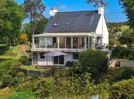 Gorgeous Apartment In Plouégat-Moysan With Sauna