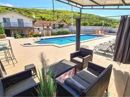 Stunning Home In Trilj With Private Swimming Pool, Can Be Inside Or Outside
