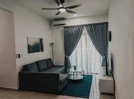 Minimalist Homestay Meridin Bayvue 3 bedrooms Apartment