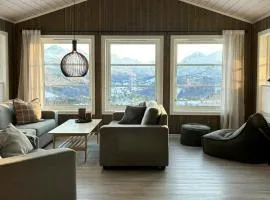 Moderne Hytte Med Spabad Nær Ålesund