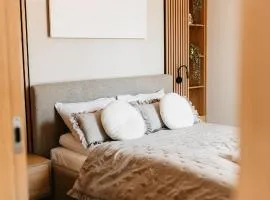 Apartament Deluxe A04 z oddzielną sypialnią - Mountain & River Residence - IZBY PODHALAŃSKIE