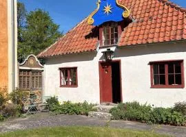 Historic Wing House at Katthamra Gård