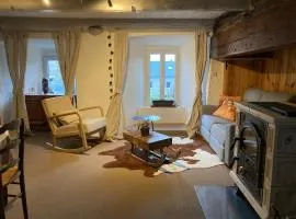 Maison en pierre typique & cosy au cœur des Estables