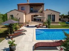 Villa NaNa - modern Villa with a pool surrounded by nature, Istria-Pula