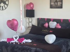 DE WEELEN met Jacuzzi en of Zwembad Topkeuze Romantiek, Hotel in Lutjebroek
