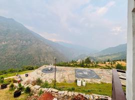 R K Hotel & HELY ROOMS, khách sạn ở Phata