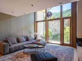 Isard Penthouse & Spa