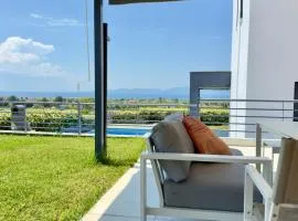 Sea the Sky Apartment with Pool by Horizon Homes