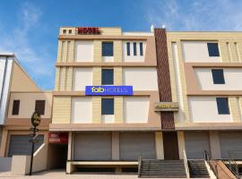 FabHotel Aqueens Plaza - Near Jawahar Circle, Patrika Gate โรงแรมในSiroli