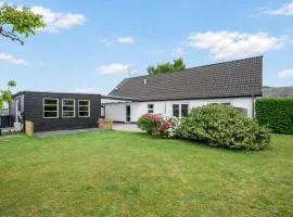 Holiday Home Elene - from the sea by Interhome