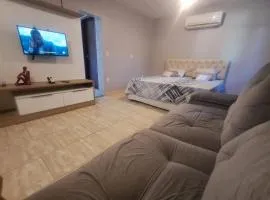 STUDIO CLIMATIZADO A 30km DE COPACABANA